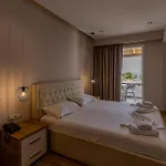 Ioni-an Hotel *