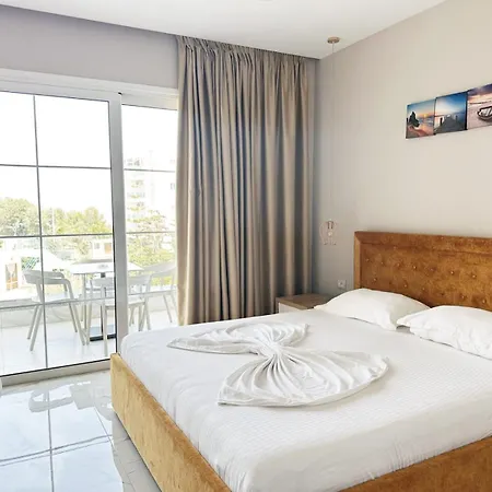 Hotel Ioni-an *