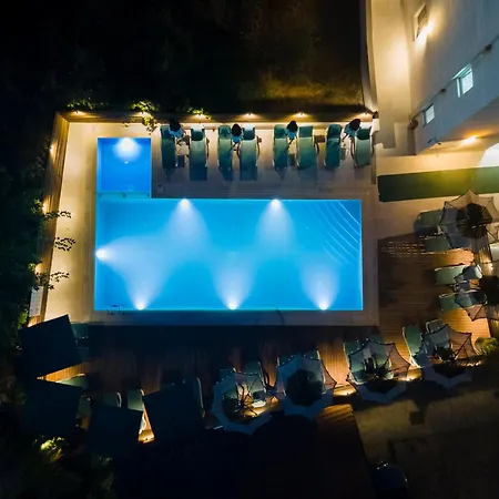Hotel Ioni-an *