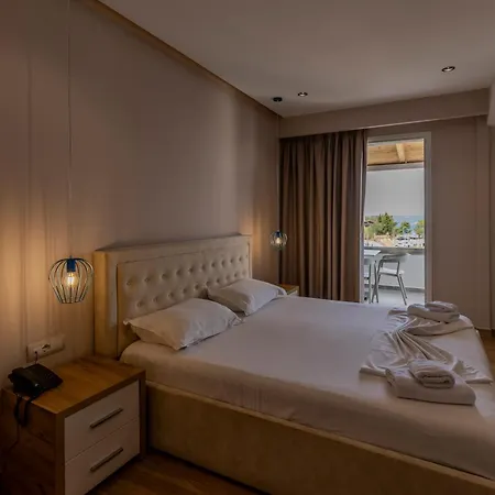 Ioni-an Hotel *