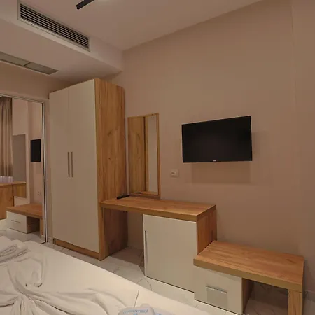 Hotel Ioni-an *
