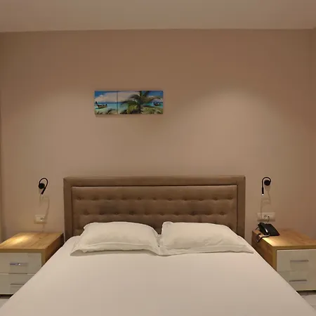 Hotel Ioni-an