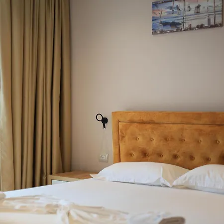Ioni-an Hotel *