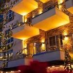 Ioni-an Hotel *