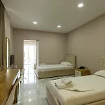 Ioni-an Hotel *