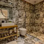 Hotel Ioni-an *
