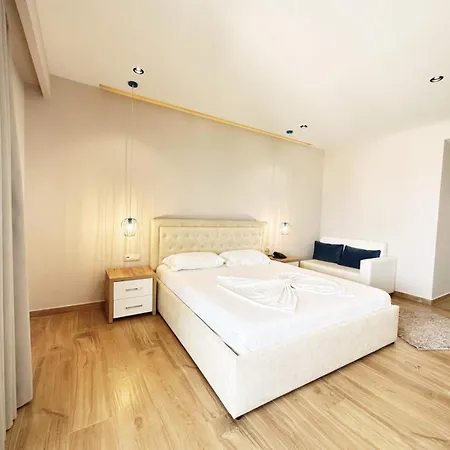 Ioni-an * 卡萨米尔